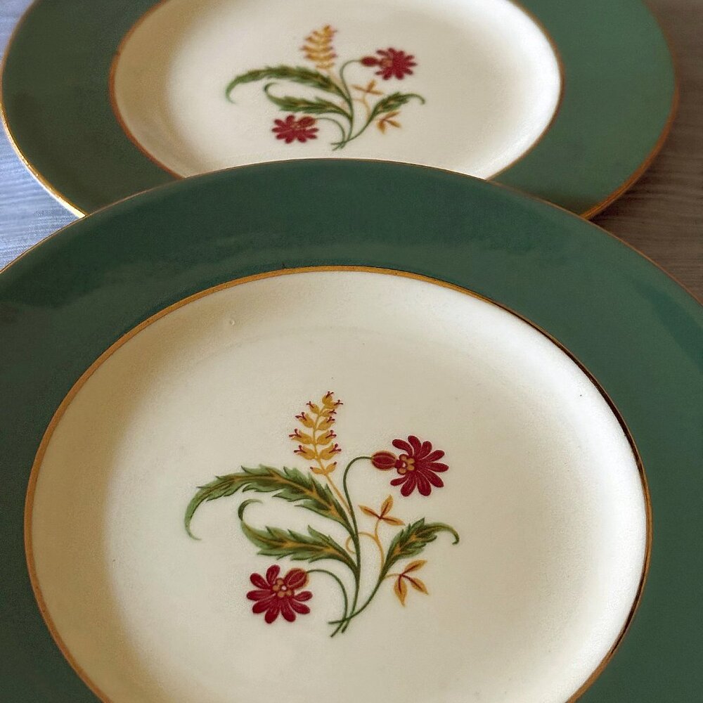 🍰 **Vintage Homer Laughlin “Cavalier Eggshell” 6.25″ Dessert/Bread Plates